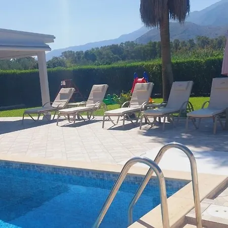Villa Uranos- Less Than 5-min Walk To Kalivaki